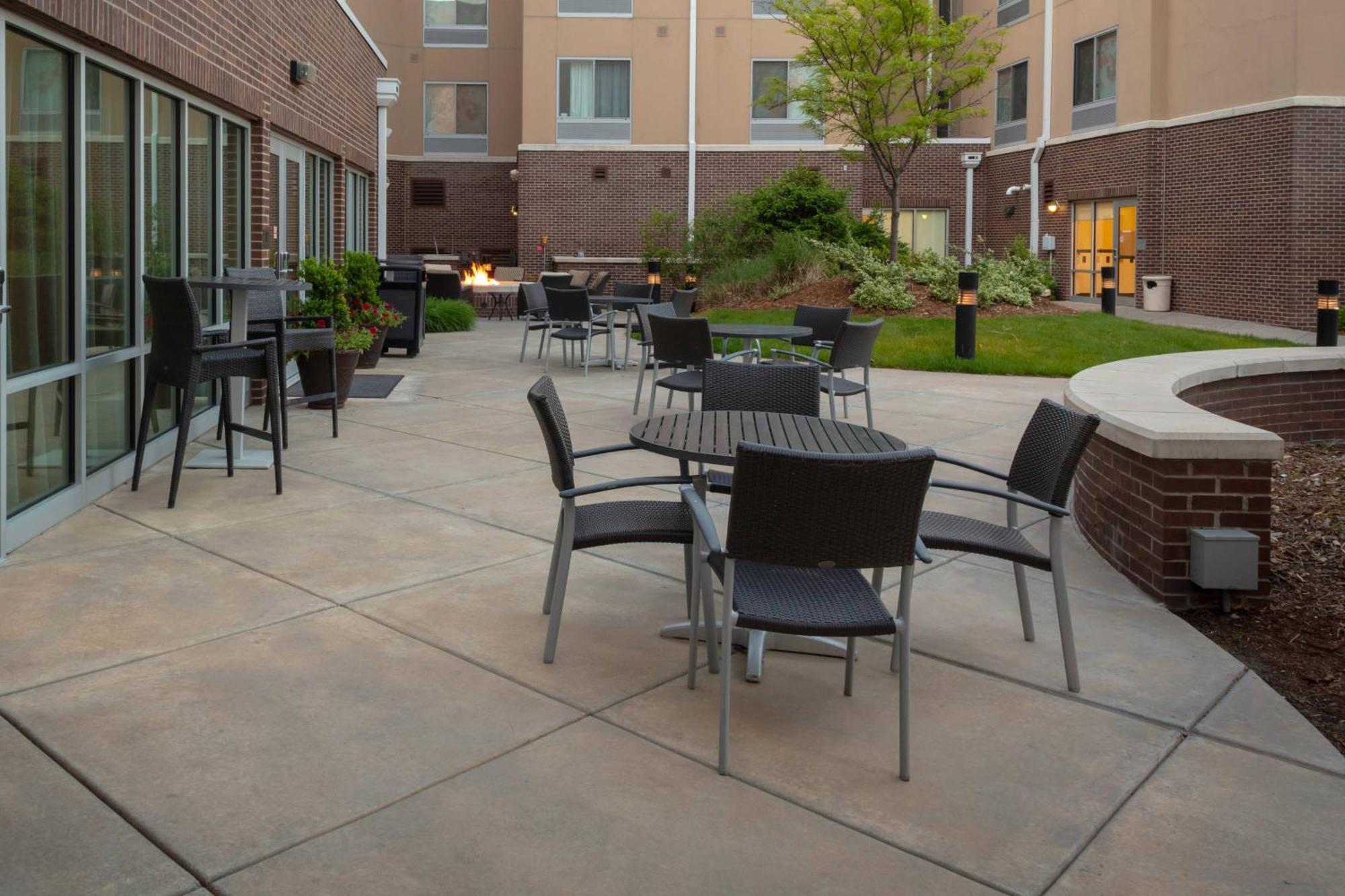 Fairfield Inn & Suites By Marriott Wichita Downtown Eksteriør billede